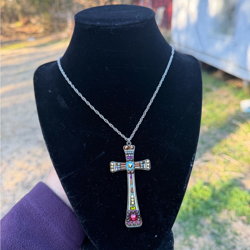 Ayala Bar Silver Tone CROSS Crystal Seed Bead Rhinestone Pendant Necklace - Picture 5 of 5